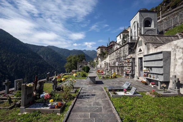 Cemitério Comologno Valle Onsernone Cantão Ticino Suíça Europa — Fotografia de Stock