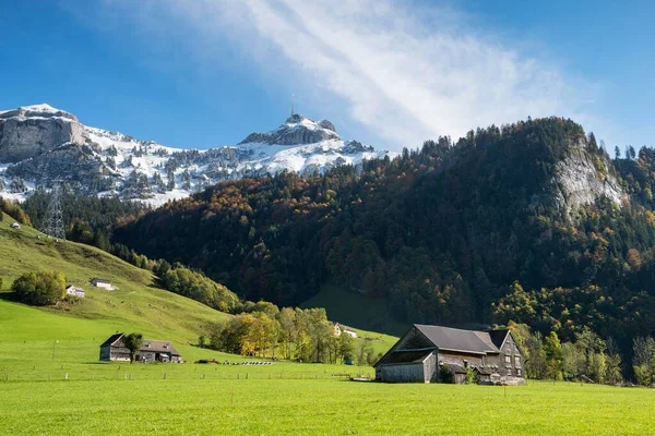 雪に覆われたアペンツェル アルプス ホーア カステン山 またはカモー山 カントン アペンツェル インナーローデン スイス ヨーロッパを見渡す — ストック写真