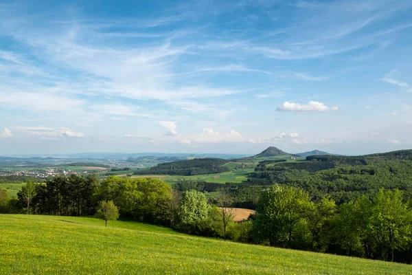 Hegaublick Utsiktsplats Med Panoramautsikt Över Vulkaniska Koner Hohenstoffeln Hohenhewen Hohentwiel — Stockfoto