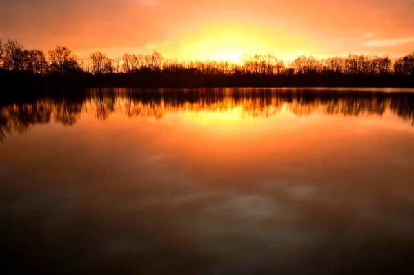Озеро Сумерках Закат Фельд Менфелен Северный Рейн Вестфалия Германия Европа — стоковое фото