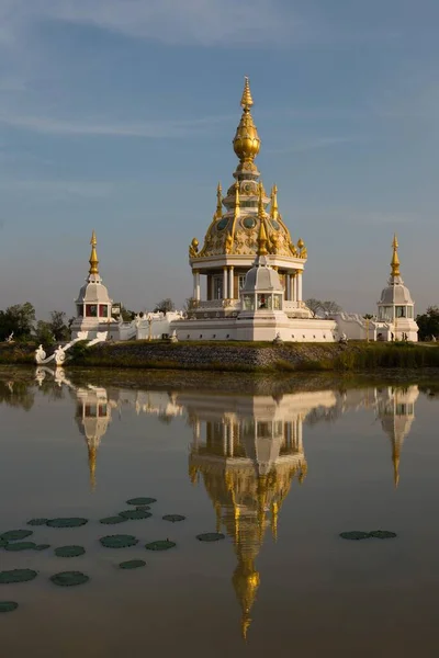 Lotus Nelumbo Maha Rattana Chedi Wat Thung Setthi Reflection Khon — 스톡 사진