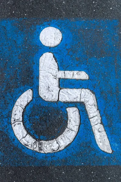 德国巴伐利亚 欧洲残疾人停车场焦油标记 — 图库照片