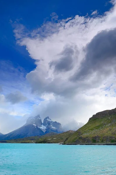 Cuernos Del Paine Massief Met Wolken Lake Peho Torres Del — Stockfoto