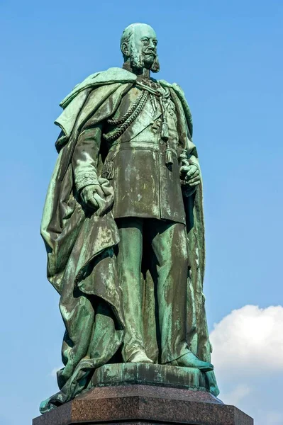 Pomnik Honoru Brązowy Pomnik Cesarza Wilhelma Ogród Uzdrowiskowy Bad Homburg — Zdjęcie stockowe