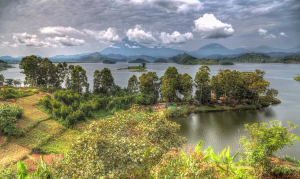 Lago Mutanda Margem Leste Atrás Das Montanhas Virunga Uganda África — Fotografia de Stock