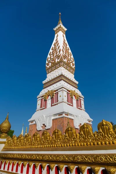Muralla Dorada Frente Chedi Wat Phra Phanom Complejo Templos Amphoe —  Fotos de Stock