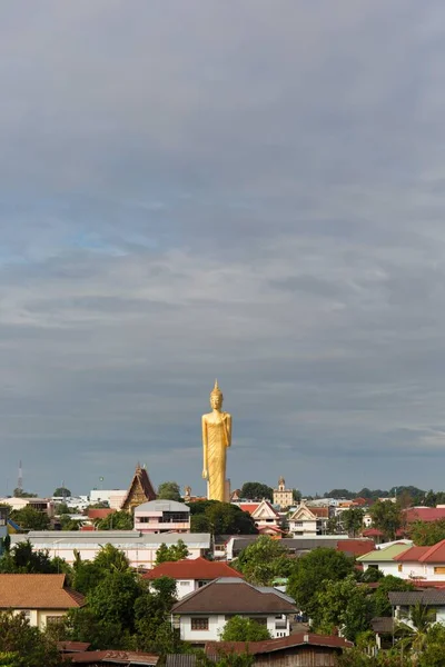 Statue Bouddha Doré 60M Haut Luang Phaw Dto Wat Burapha — Photo