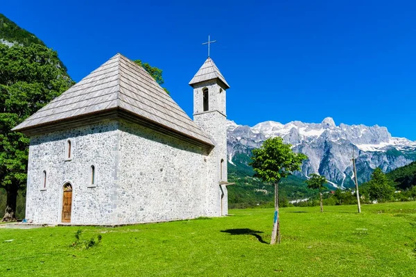 Katolik Kilisesi Thethi Köyü Thethi Vadisi Arnavutluk Avrupa — Stok fotoğraf
