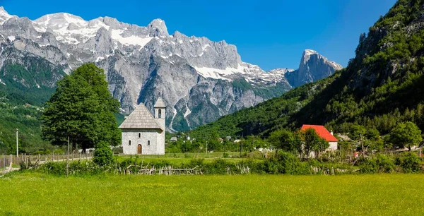 Iglesia Católica Thethi Village Thethi Valley Albania Europa — Foto de Stock