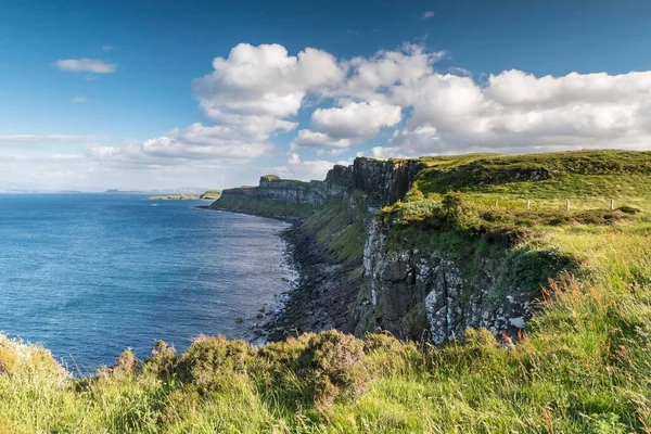 Costa Ponto Vista Kilt Rock Ilha Skye Hébridas Escócia Reino — Fotografia de Stock