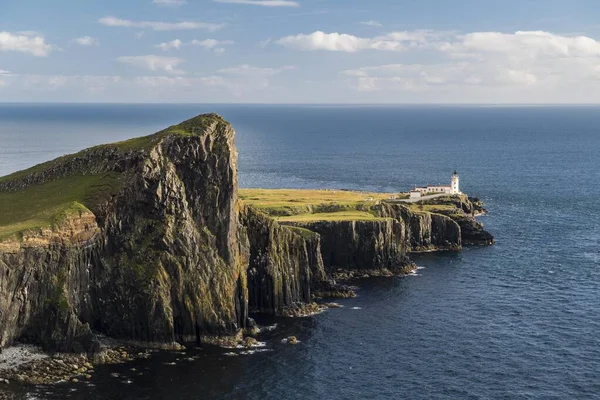 Ост Пойнт Маяк Остров Скай Внутренние Острова Шотландия Великобритания Европа — стоковое фото
