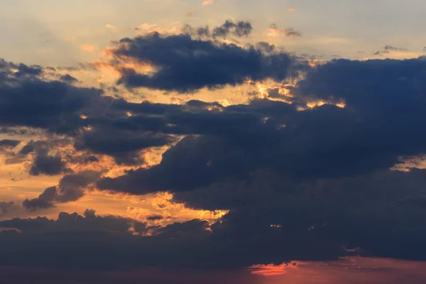 Σύννεφο Ουρανό Στο Ηλιοβασίλεμα Βαυαρία Γερμανία Ευρώπη — Φωτογραφία Αρχείου