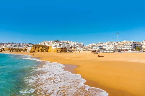 Plajă Nisip Largă Peisaj Urban Albufeira Algarve Portugalia Europa — Fotografie, imagine de stoc