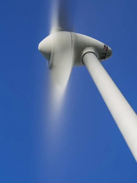 Windkraftanlage Aus Nächster Nähe — Stockfoto