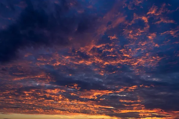 Chmurne Niebo Zachodzie Słońca Bawaria Niemcy Europa — Zdjęcie stockowe