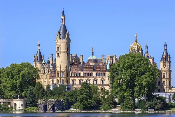Zamek Schwerin Widziany Jeziora Schwerin Schwerin Meklemburgia Pomorze Przednie Niemcy — Zdjęcie stockowe