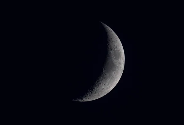 Zwiększający Się Księżyc Półksiężyc Widziany Półkuli Europejskiej Niemcy Europa — Zdjęcie stockowe