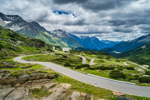 Curvy Pass Weg San Bernadino Pass Met Wolken Kanton Graubünden — Stockfoto