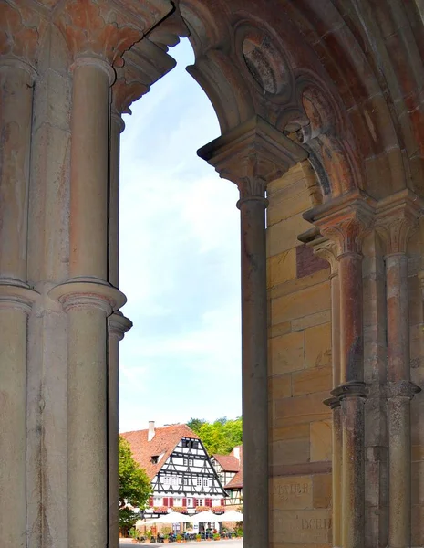 モールブロン 修道院と青空 — ストック写真
