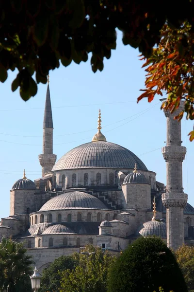 土耳其伊斯坦布尔欧洲部分的苏丹艾哈迈德清真寺 — 图库照片