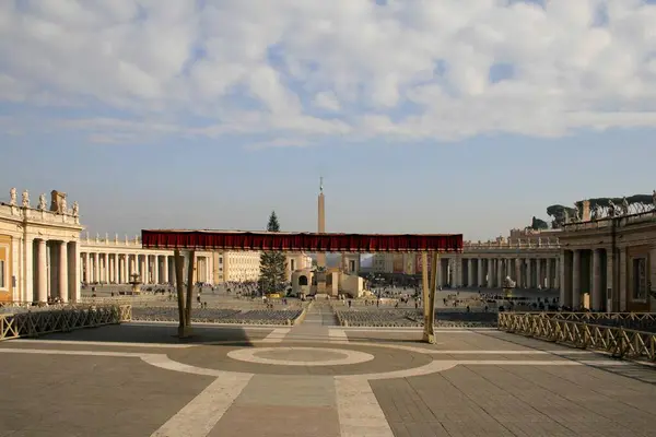 大聖堂からサンピエトロ広場とサンペテルブルクの教皇庁舎 サンピエトロ バチカン ヴァチカーノ — ストック写真