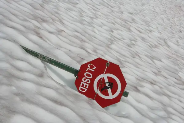 Fallen Sign Girdwood Ski Resort Alaska Usa North America — Stock Photo, Image