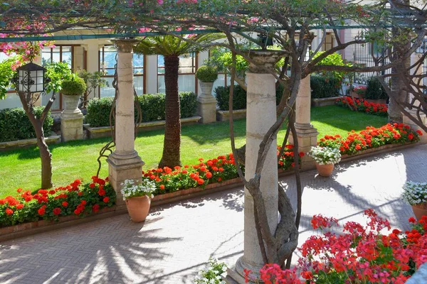 Włochy Włochy Sycylia Taormina Ogród Kwiatami Europa — Zdjęcie stockowe