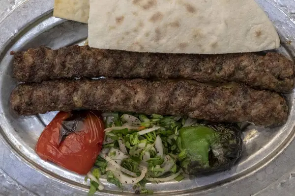 Serving Traditional Ufa Kebab Gaziantep Turkey Asia — Stock Photo, Image