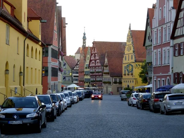 Baviera Dinkelsbhl Centro Cidade Velha Muitos Carros Estacionados — Fotografia de Stock