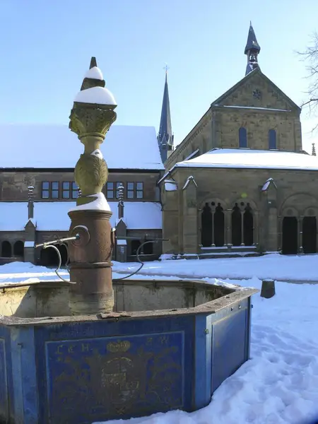 Kloster Gård Maulbronn Kloster Med Kloster Kyrka Och Kloster Fontän — Stockfoto