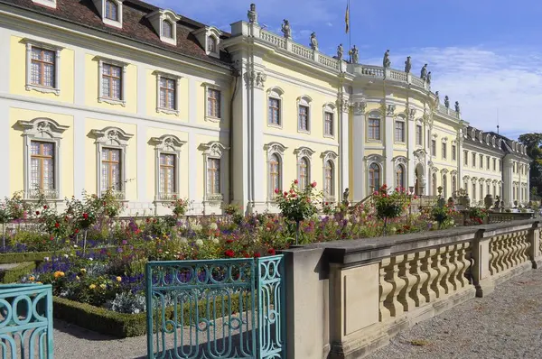 Ludwigsburg Blühendes Barockschloss Blumenbeete — Stockfoto