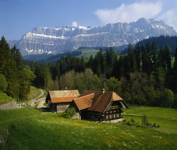 Fazenda Vale Frittenbach Alpes Suíços — Fotografia de Stock