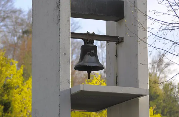 森林墓地Maulbronn墓地的丧钟 — 图库照片