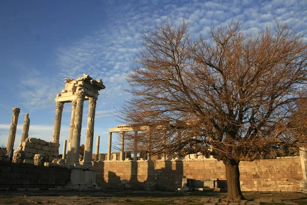 Restos Templo Trajano Acrópole Bergama Turquia Ásia — Fotografia de Stock