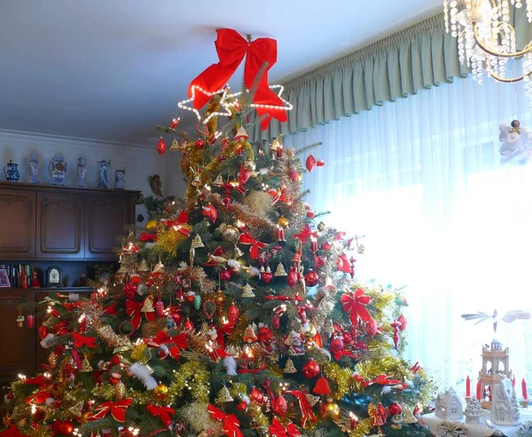 Árvore Natal Decorada Decorações Natal — Fotografia de Stock