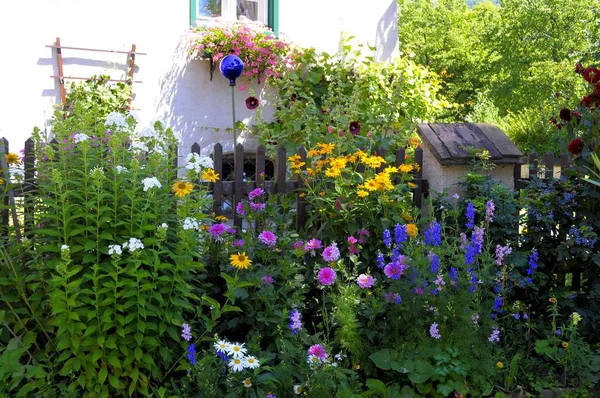Cottage garden, Wachau, Garden gate, Perennial garden