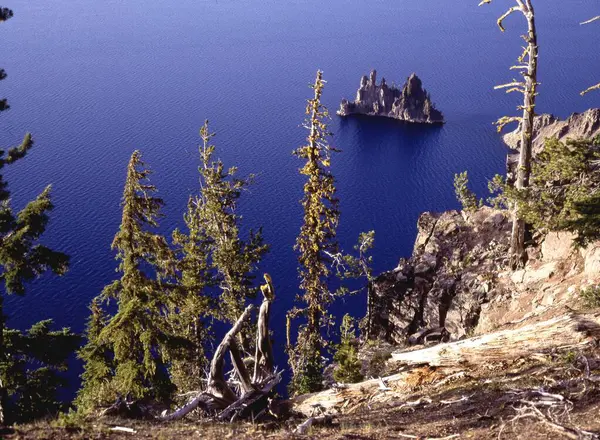 幻影船 湖中岛 火山湖 火山湖国家公园 美国俄勒冈州 — 图库照片