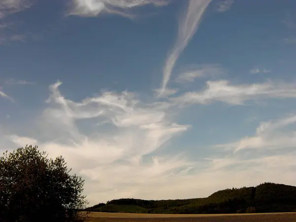 Schöne Wolken Himmel Auf Naturhintergrund — Stockfoto