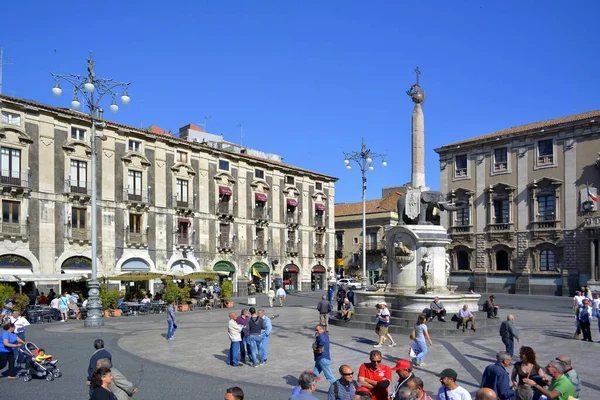 意大利 意大利 西西里 加塔尼亚 市中心 有熔岩的大教堂广场 大象宫 大象喷泉 加塔尼亚地标 — 图库照片