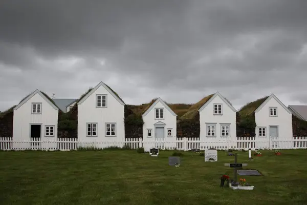 Casas Gramíneas Laxarvirkjun Islândia — Fotografia de Stock