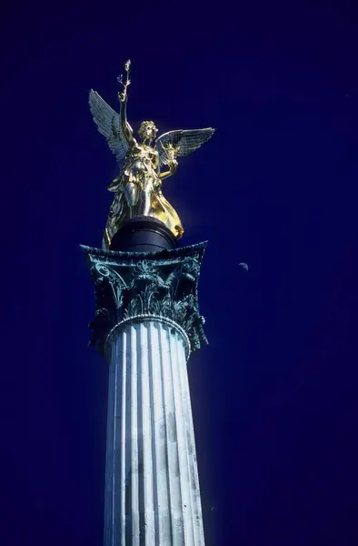 Μνημείο Ειρήνης Friedensengel Μόναχο Βαυαρία Γερμανία Ευρώπη — Φωτογραφία Αρχείου