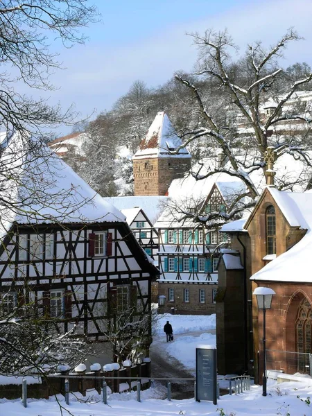 Двор Монастыря Башней Проволоки Монастыре Маулз Снегом Зимой Фельцберг Германия — стоковое фото