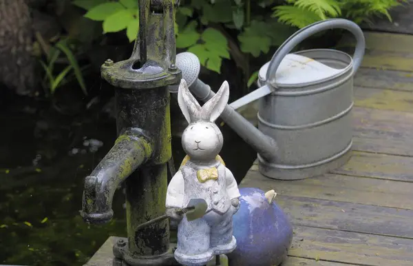 Rabbit Figure Garden Fountain — Stock Photo, Image