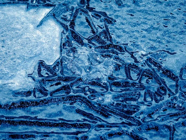 Bahçe Havuzundaki Buz Kristalleri Buz Kalıpları Buz Oluşumları Buz Yapısı — Stok fotoğraf