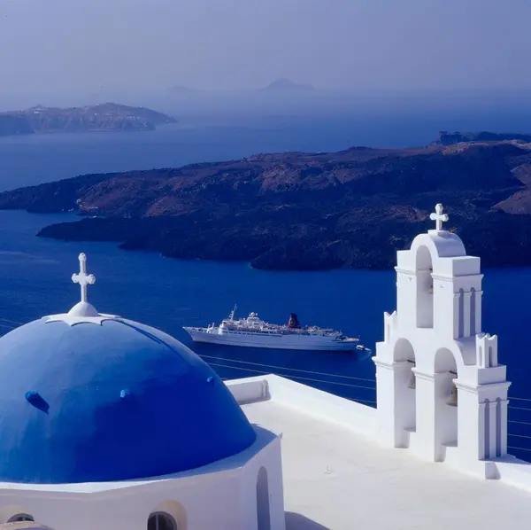 Church San Spiros Firostefani Caldera Cruise Ship Island Vulkano Nea — Stock Photo, Image