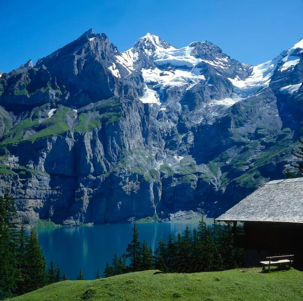 Lago Schinen Sobre Kandersteg Sobre Rothorn Blmlisalp Suiza Europa —  Fotos de Stock