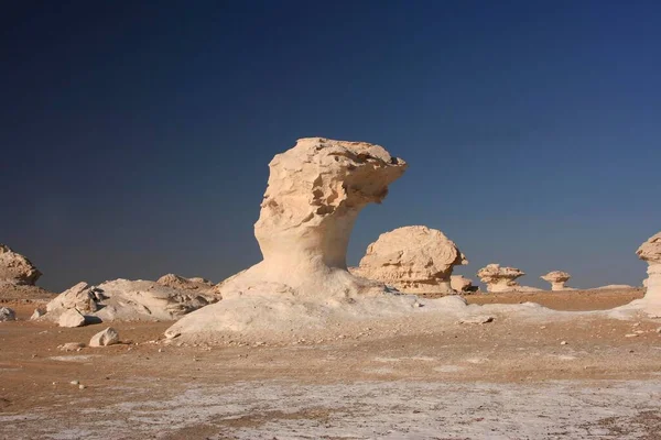 Bizarre Kalksteinformationen Charakterisieren Die Weiße Wüste Ägypten Afrika — Stockfoto