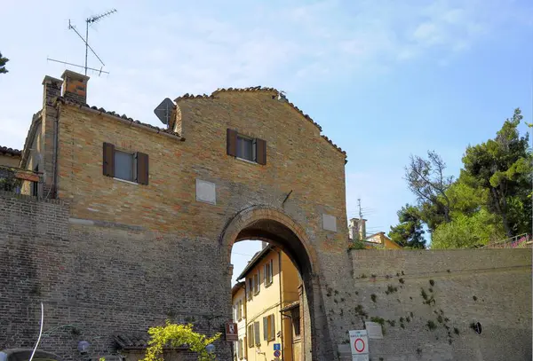Italia Italia Marcas Urbino Centro Ciudad Casco Antiguo Puerta Arqueada —  Fotos de Stock