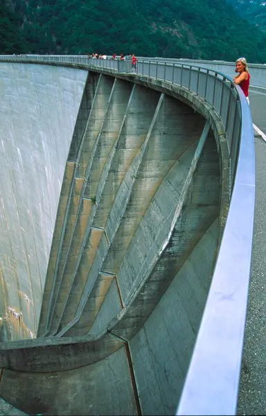 Стіна Греблі Валле Верзаска Тічино Швейцарія Європа — стокове фото