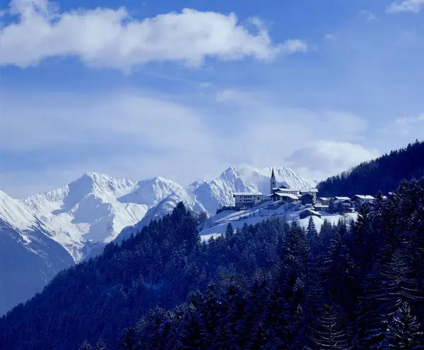 位于意大利南蒂罗尔Sarntal Alpssouth Tyrol上方 圣莱昂哈德上方的Timmelsjoch上的Passeier山谷苔藓附近的普拉特景观 — 图库照片